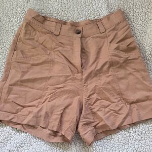 Amour Vert Women's Brown Cargo Shorts